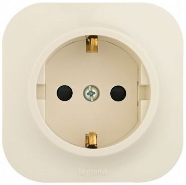 Розетка силовая Legrand Quteo (782250) откр. зазем. штор. IP20 слоновая кость