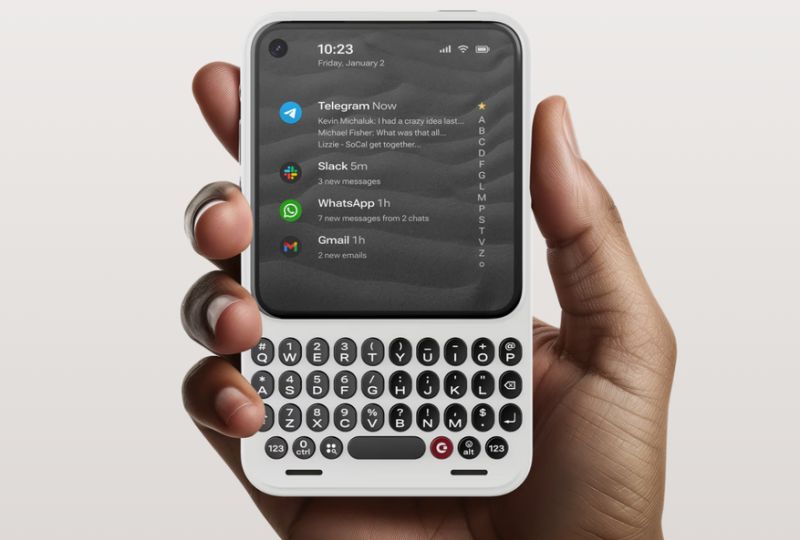 Clicks Communicator: Ностальгия по BlackBerry или здравый смысл? Подробный разбор