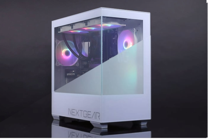 Корпус Clear Shift: как умное стекло меняет наши представления об игровых ПК