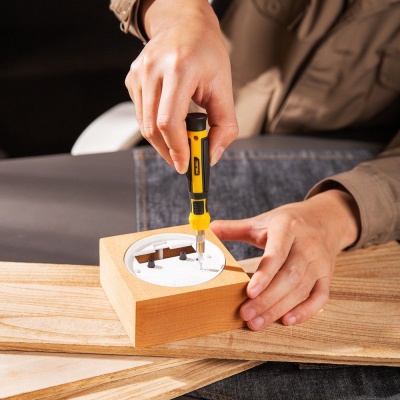 Набор прецизионных отверток Deli DL1033D 33 предмета  пинцет в комплекте, пластиковый кейс