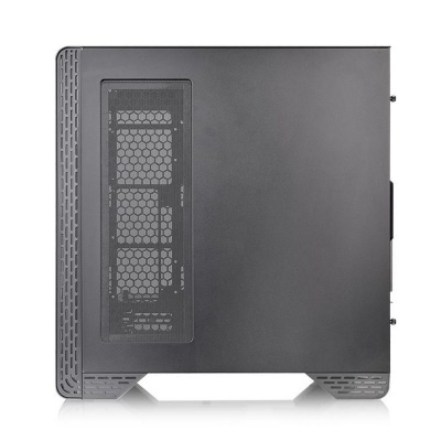 Корпус Thermaltake S300 TG черный без БП ATX 6x120mm 6x140mm 3x200mm 2xUSB2.0 1xUSB3.0 audio bott PSU