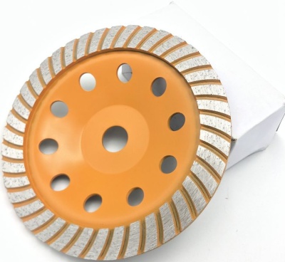 Чашка по бет. Вихрь 73/10/3/10 d=180мм (угловые шлифмашины)