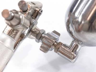 Краскораспылитель Matrix 57318 141л/мин бак:0.1л серебристый/белый