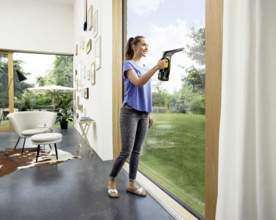 Стеклоочиститель Karcher WV 2 шир.скреб.:280мм пит.:от аккум. черный