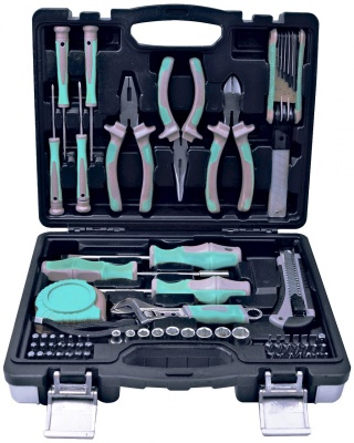 Набор инструментов Bort BTK-82 82 предмета (жесткий кейс)